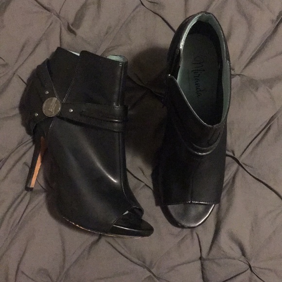 MIRANDA LAMBERT open toed shoes - Picture 1 of 2